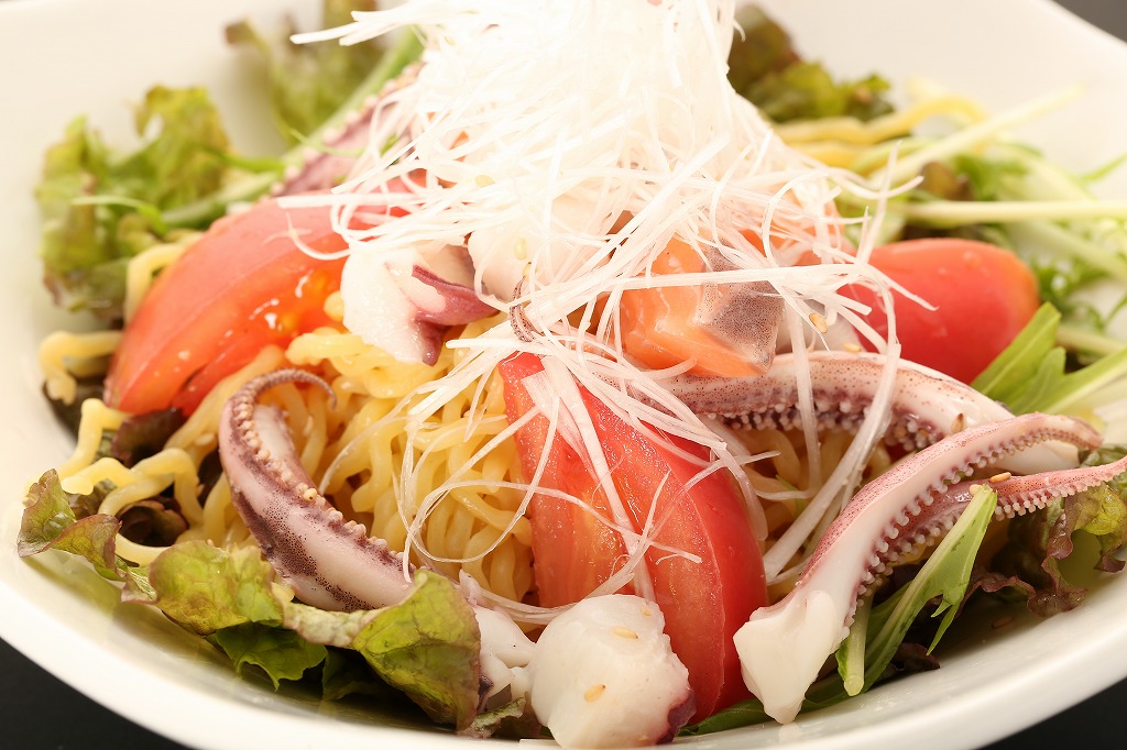 A Hokkaido specialty! Seafood Ramen Salad